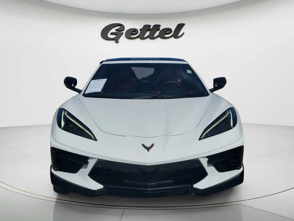 Used 2020 ARCTIC WHITE Chevrolet 2LT image 2