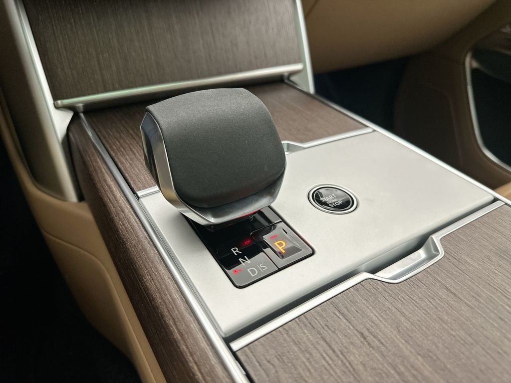 New 2026 Belgravia Green Land Rover SE image 12
