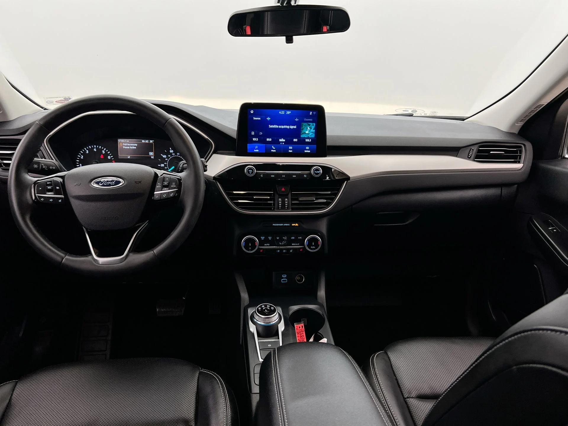 Used 2022 Silver Ford SEL image 2