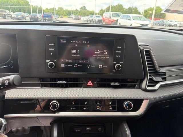 Used 2024 Black Kia LX image 39