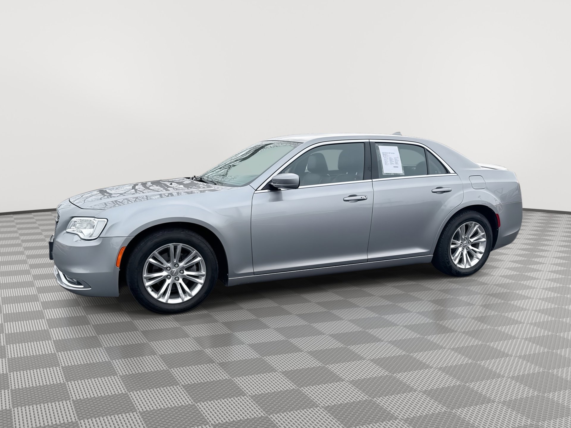 2018 Chrysler 300 Touring