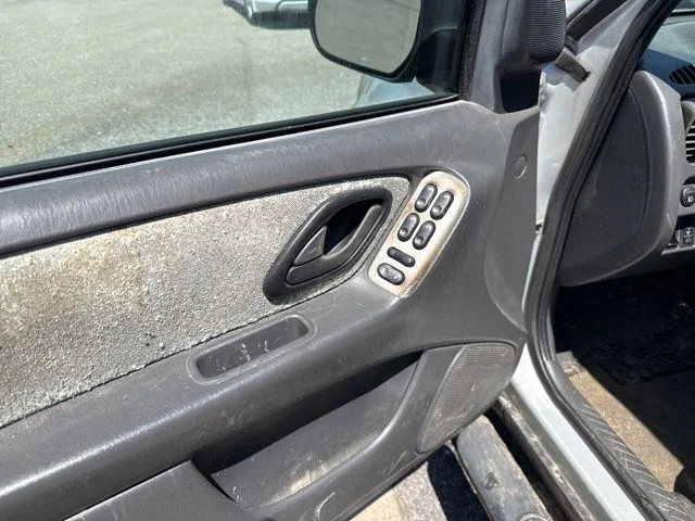 Used 2004 Gray Ford XLT image 24