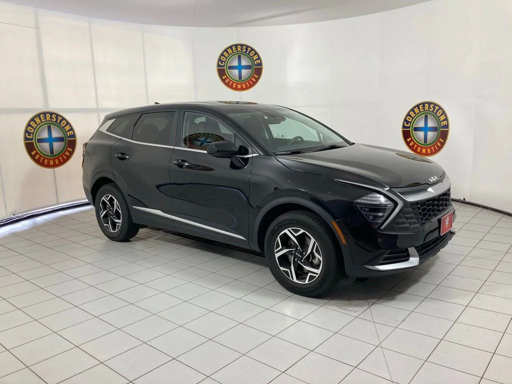 Used 2025 Black Kia LX image 20