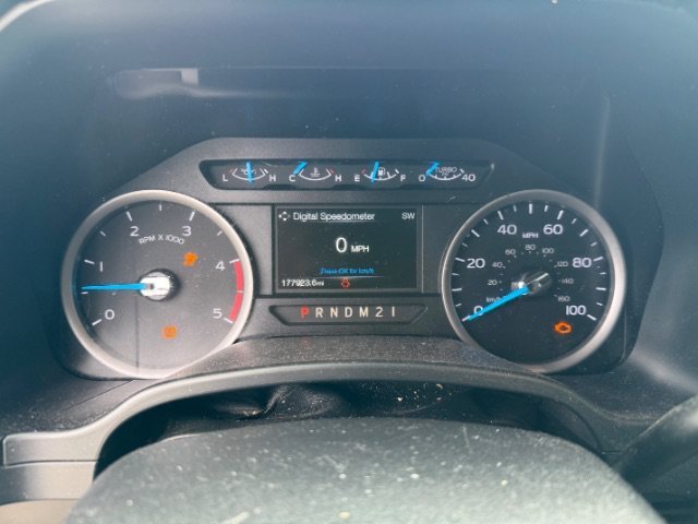 Used 2017 Silver Ford XLT image 24