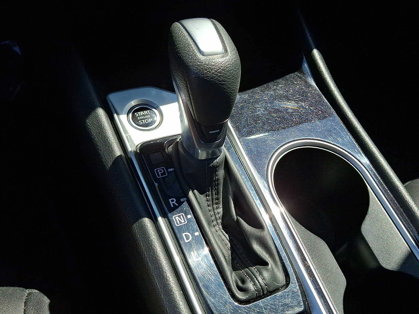 2024 Nissan Altima SV - Photo 15