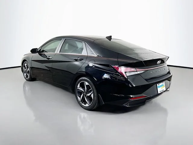 Used 2022 Phantom Black Hyundai Limited image 7