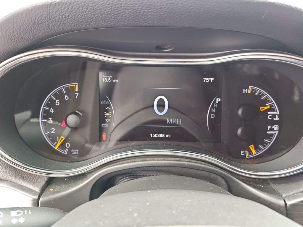 Used 2019 White Jeep Altitude image 18