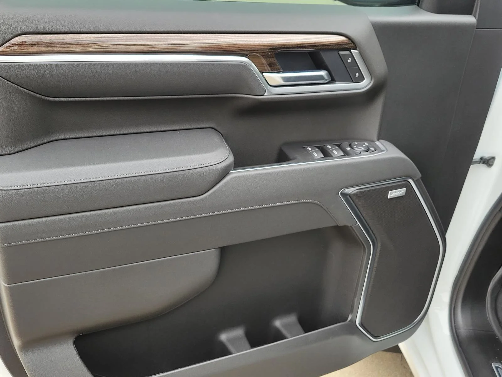 2026 Chevrolet Silverado 1500 RST - Photo 13
