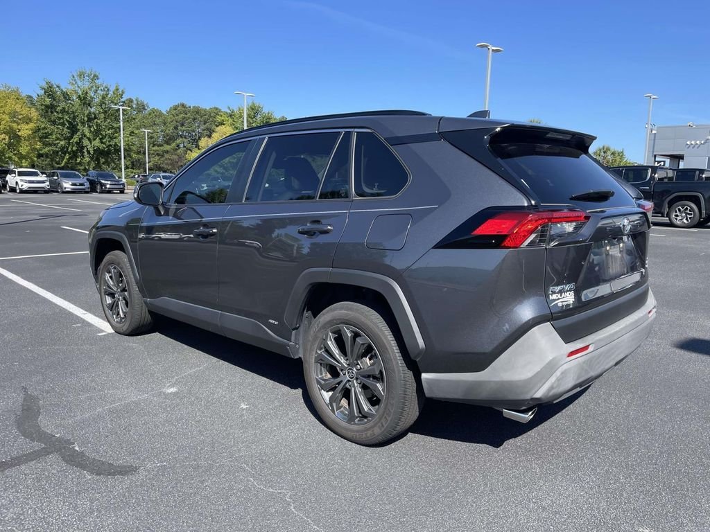 Used 2025 Gray Toyota XLE Premium image 5