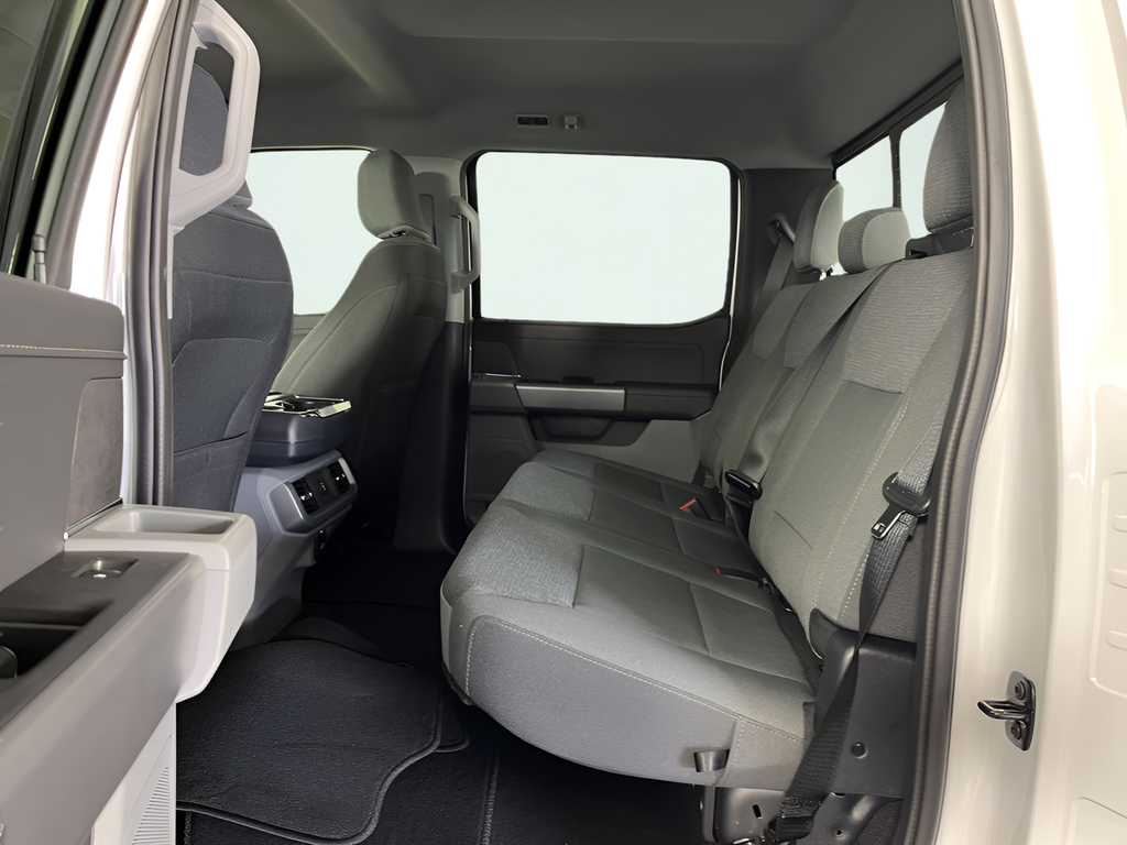 New 2026 Oxford White Ford XLT image 10