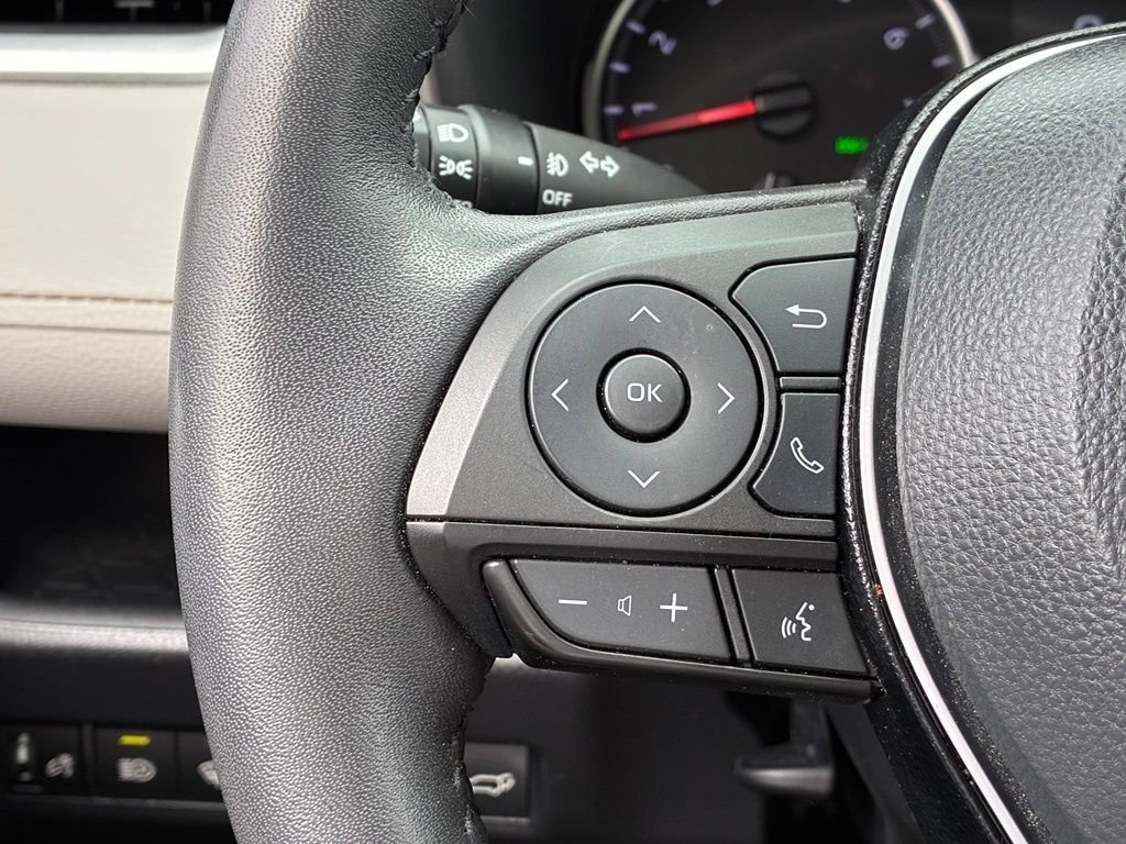 Used 2021 Gray Toyota XLE Premium image 26