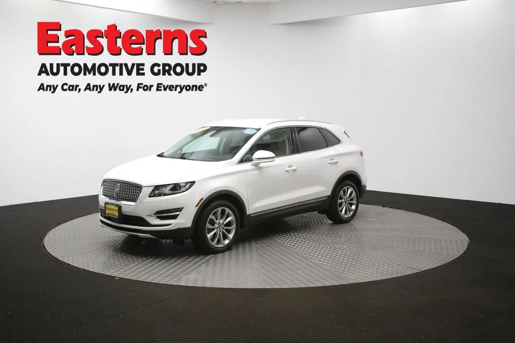 Used 2019 White Lincoln Select image 55