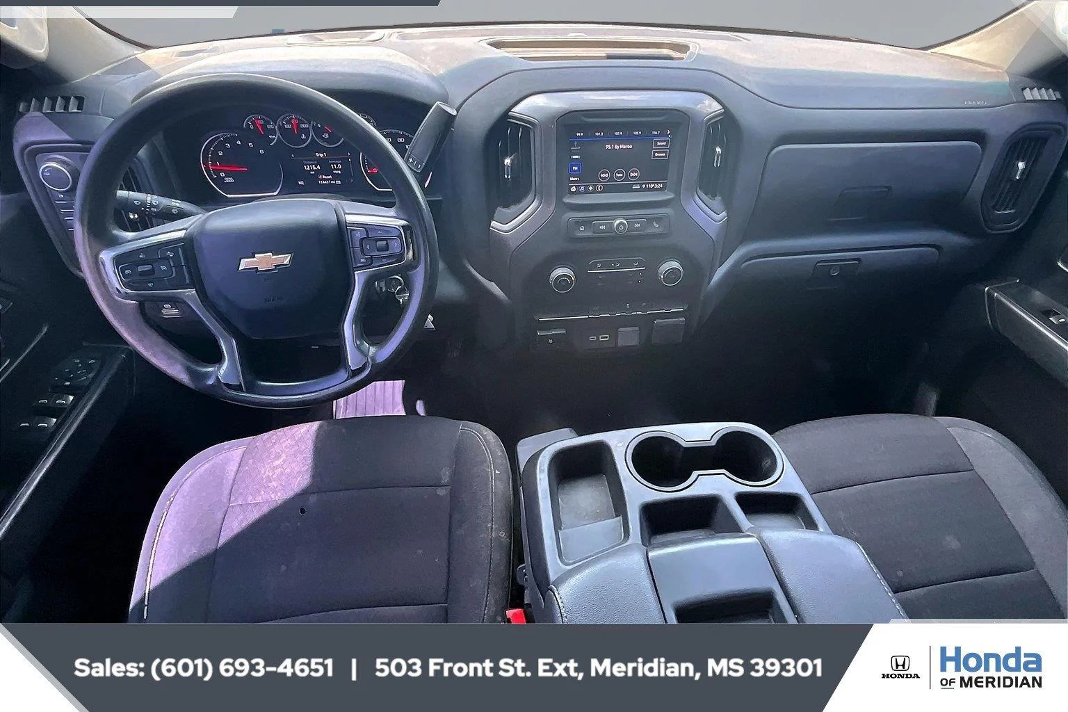 Used 2023 Summit White Chevrolet Custom image 13