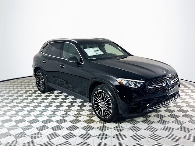 New 2026 Black Mercedes-Benz GLC 300 image 32