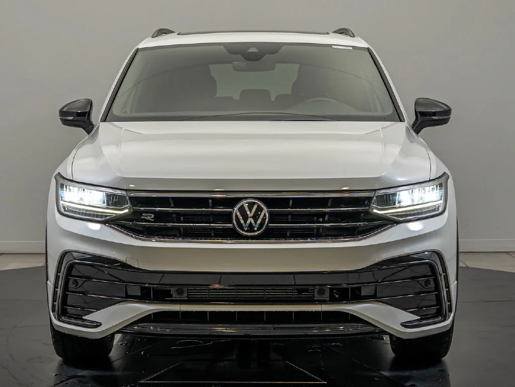 Used 2023 Opal White Volkswagen 2.0T SE R-Line Black image 2
