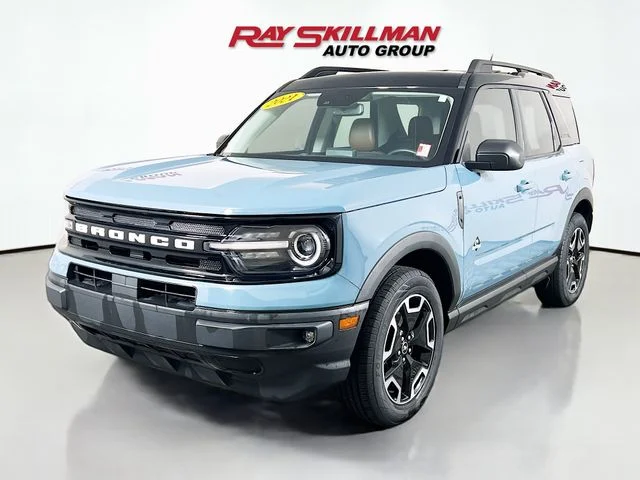 Used 2021 Blue Ford Outer Banks image 3