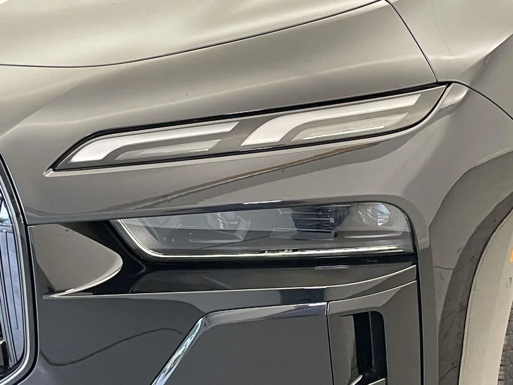 New 2026 Black BMW xDrive60 image 9