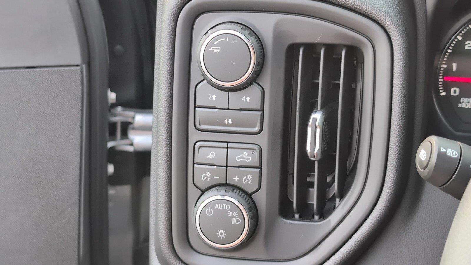 2026 Chevrolet Silverado 2500 HD Custom - Photo 28
