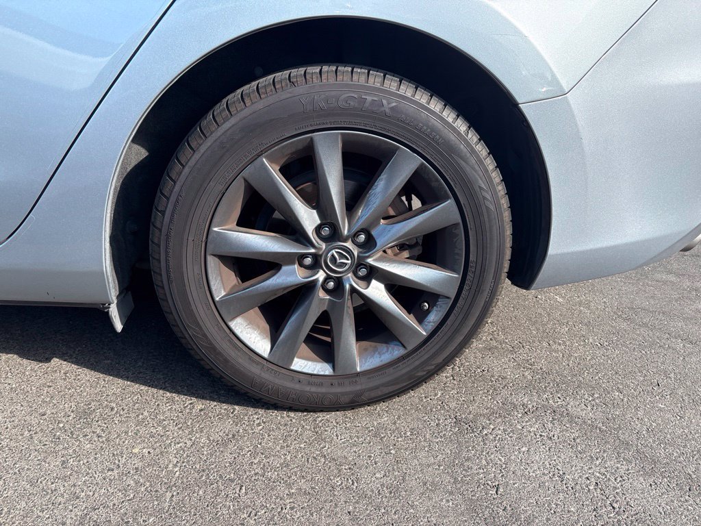 Used 2018 Sonic Silver Metallic Mazda Sport image 11