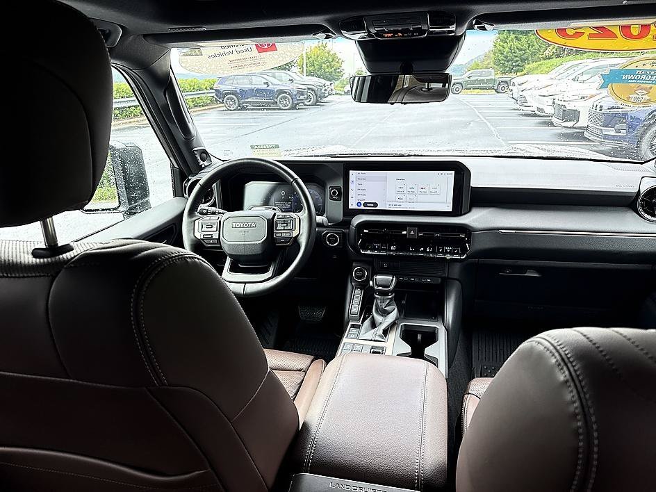 Used 2025 Meteor Toyota Base image 19