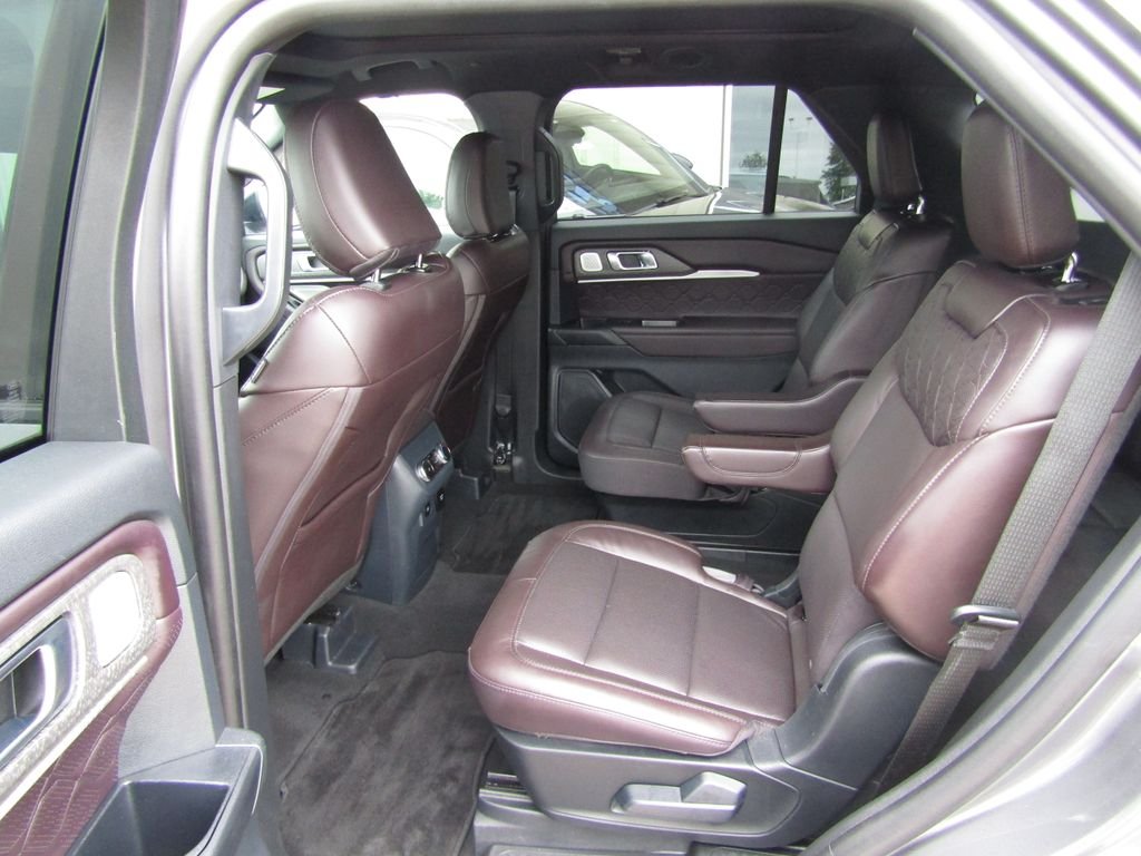 Used 2025 Gray Ford Platinum image 37
