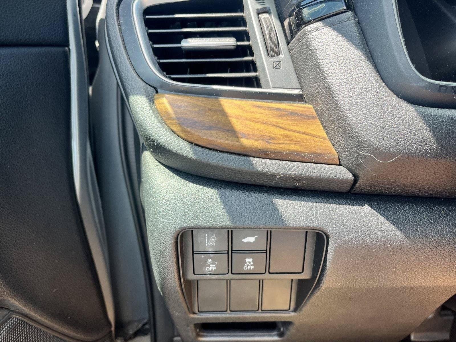Used 2019 Lunar Silver Metallic Honda EX-L image 29