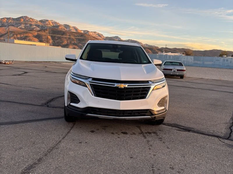 Used 2024 Summit White Chevrolet LT image 5