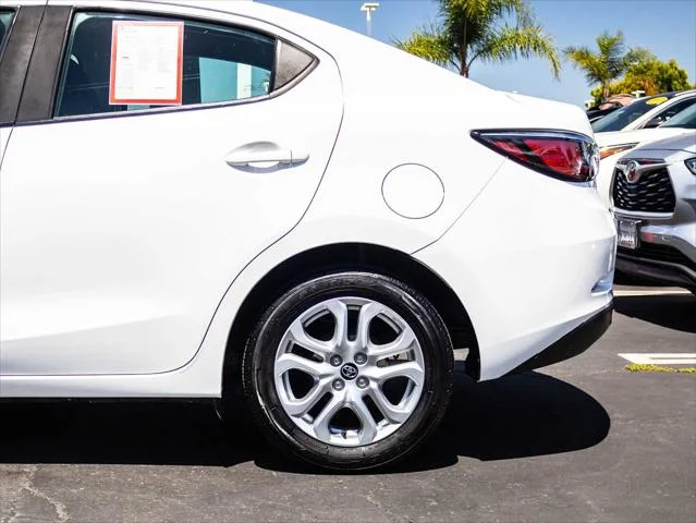 Certified Used 2018 FROST Toyota  image 6