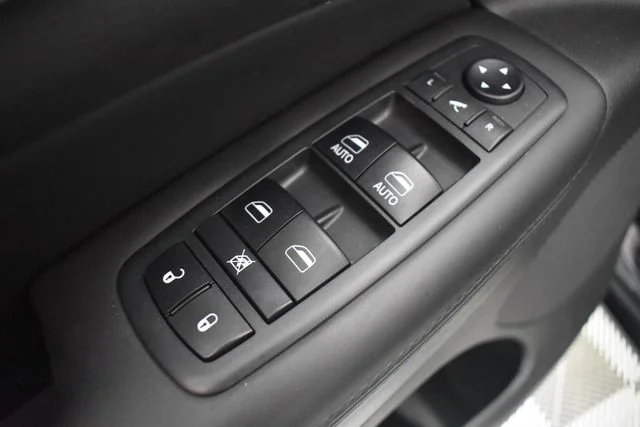2018 Jeep Grand Cherokee Overland - Photo 28