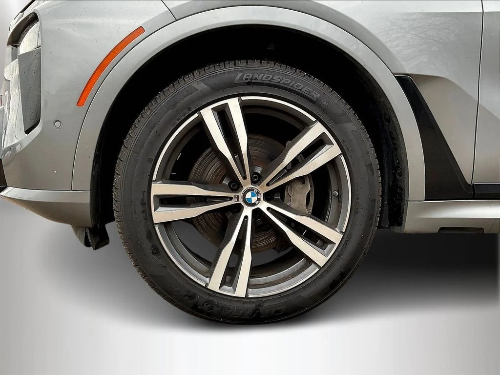Used 2024 Gray Metallic BMW xDrive40i image 33