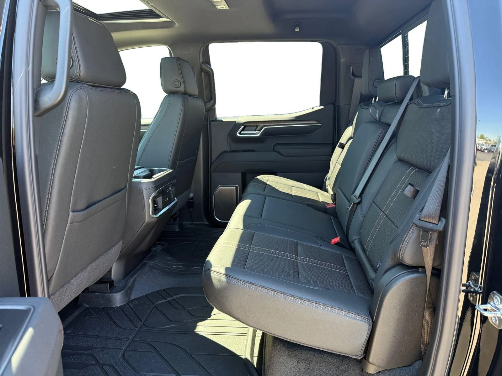 2026 Chevrolet Silverado 1500 High Country - Photo 22