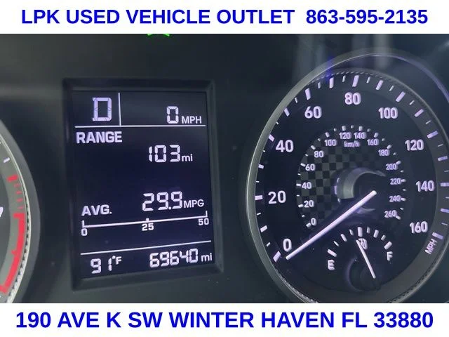 Used 2019 Silver Hyundai SE image 14