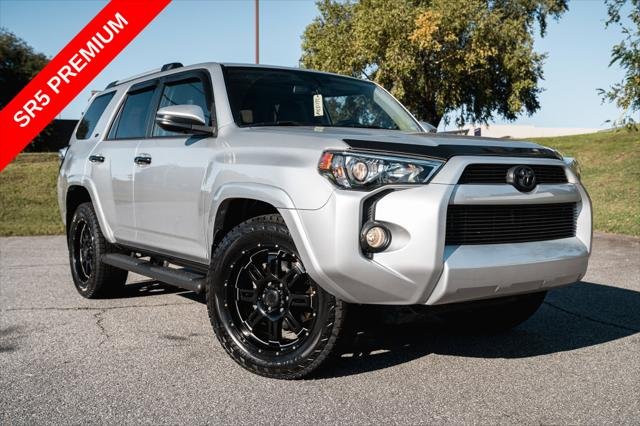 Certified Used 2019 CLASSIC SILVER MET Toyota  image 1