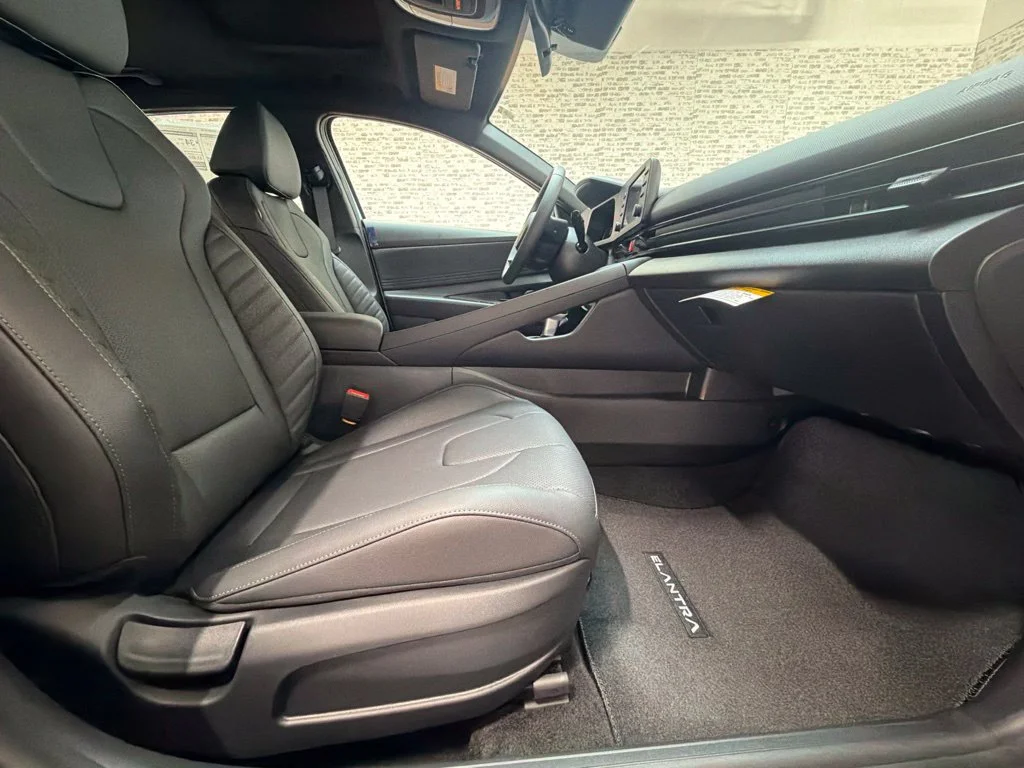 New 2026 Serenity White Hyundai SEL Sport image 11