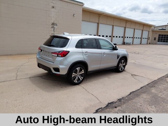 Used 2025 Black Mitsubishi 2.0 ES image 4