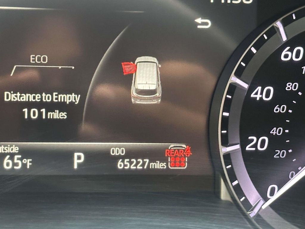 Used 2024  Toyota XLE image 29