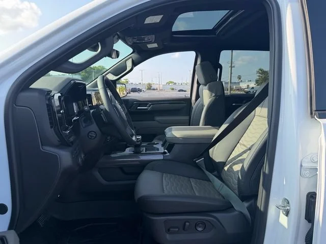 New 2026 Summit White Chevrolet ZR2 image 7