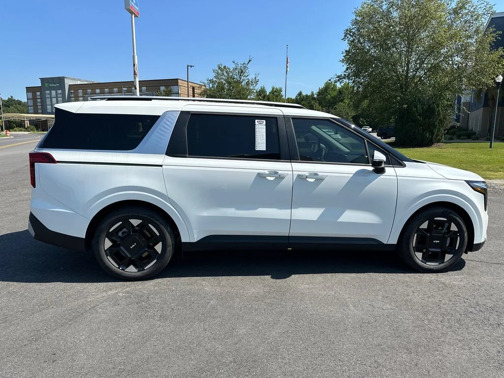 New 2027 White Kia EX image 8