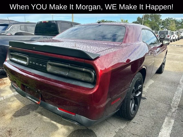 Used 2019 Red Dodge SXT image 6