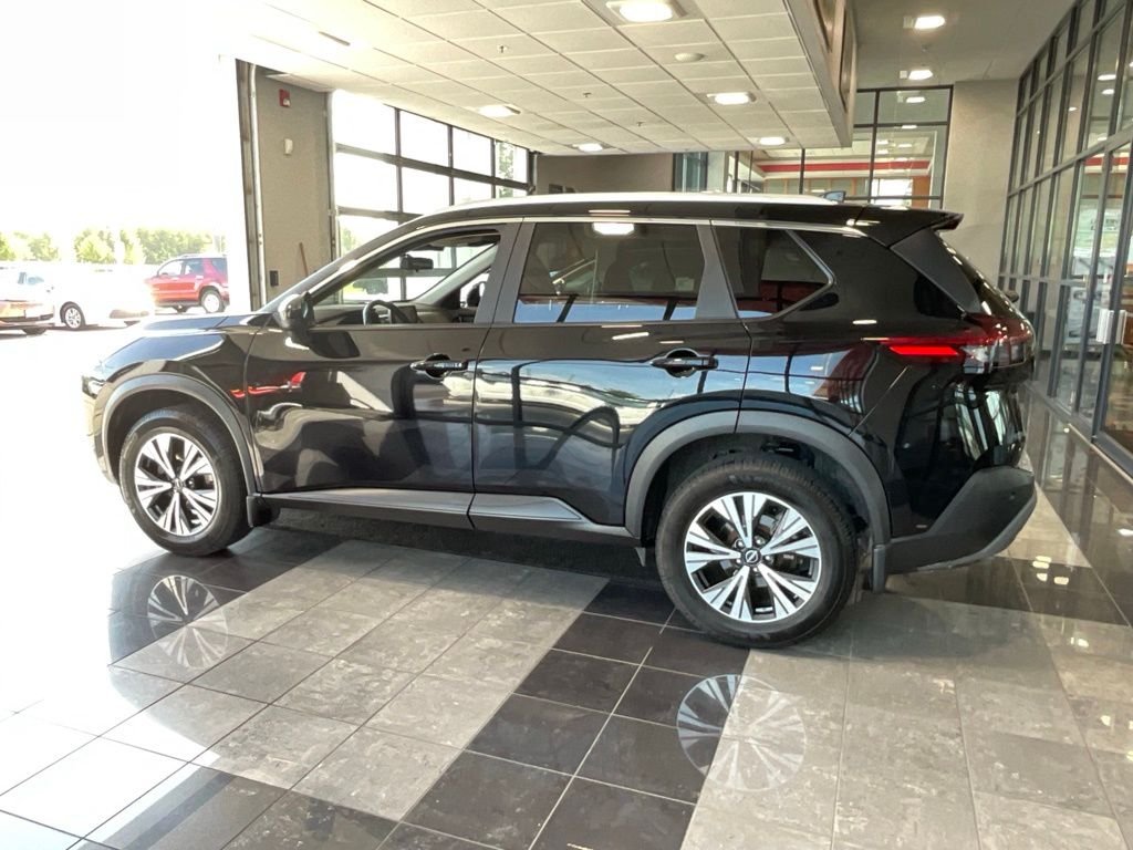 Used 2023 Black Nissan SV image 4