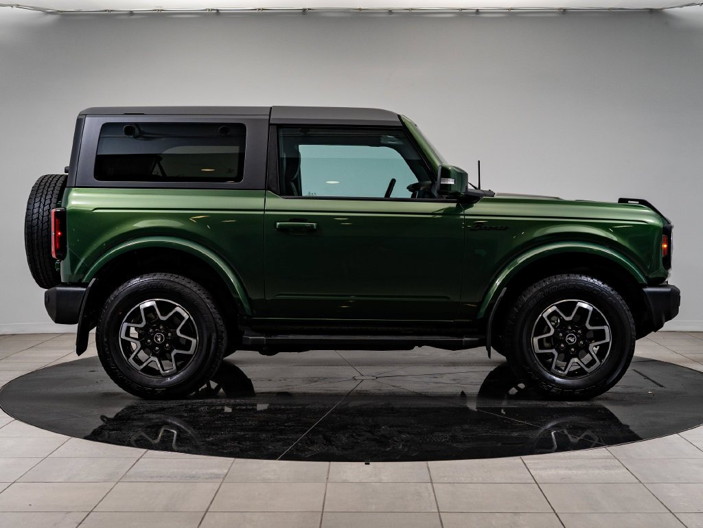 Used 2023 Eruption Green Metallic Ford Outer Banks image 11