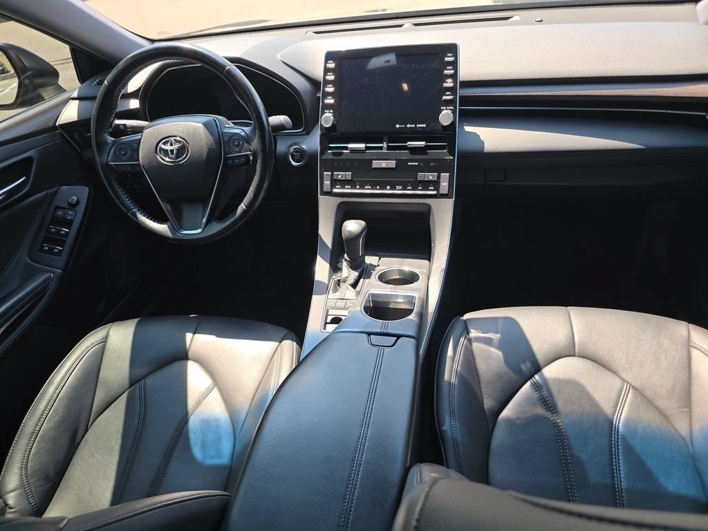 Used 2019 Midnight Black Metallic Toyota XLE image 29