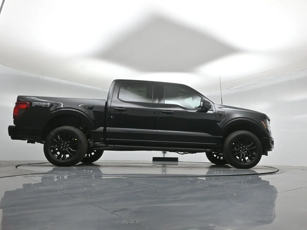 New 2026 Agate Black Metallic Ford XLT image 44