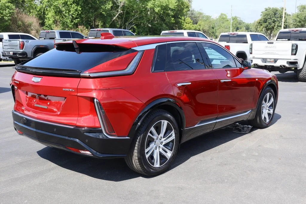 Used 2024 Red Cadillac Tech image 9