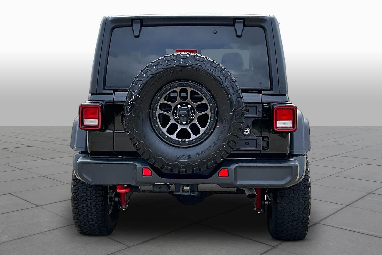 Used 2022 Black Clearcoat Jeep Unlimited Rubicon image 5