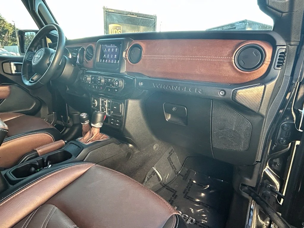 Used 2018 Black Clearcoat Jeep Unlimited Sport S image 25
