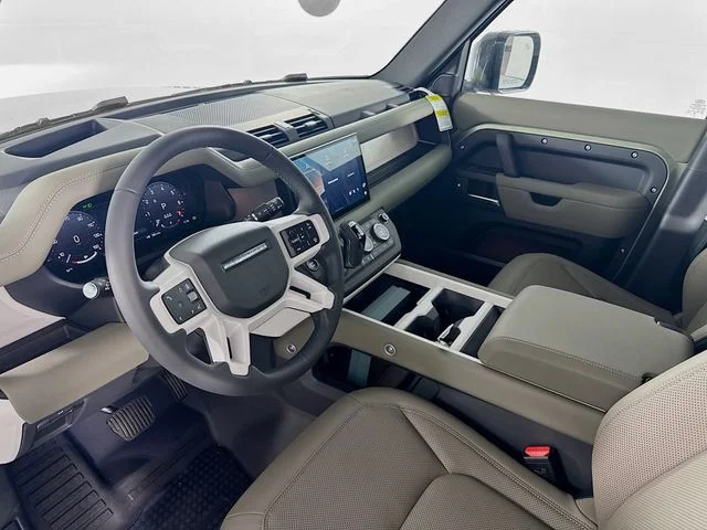 Certified Used 2025 Green Land Rover X-Dynamic SE image 9