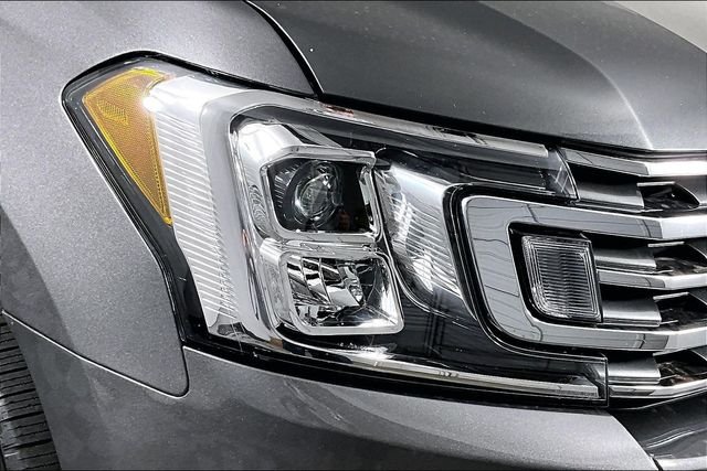 Used 2021 Gray Ford XLT image 30