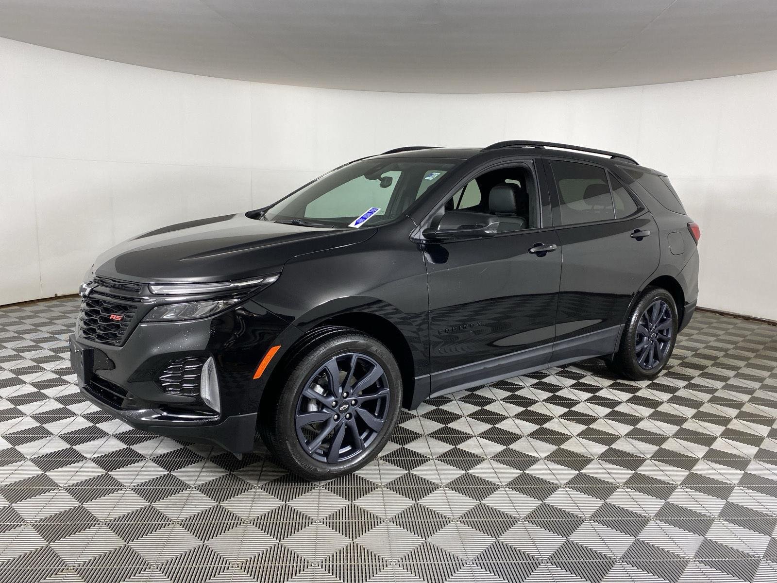 Used 2024  Chevrolet  image 3