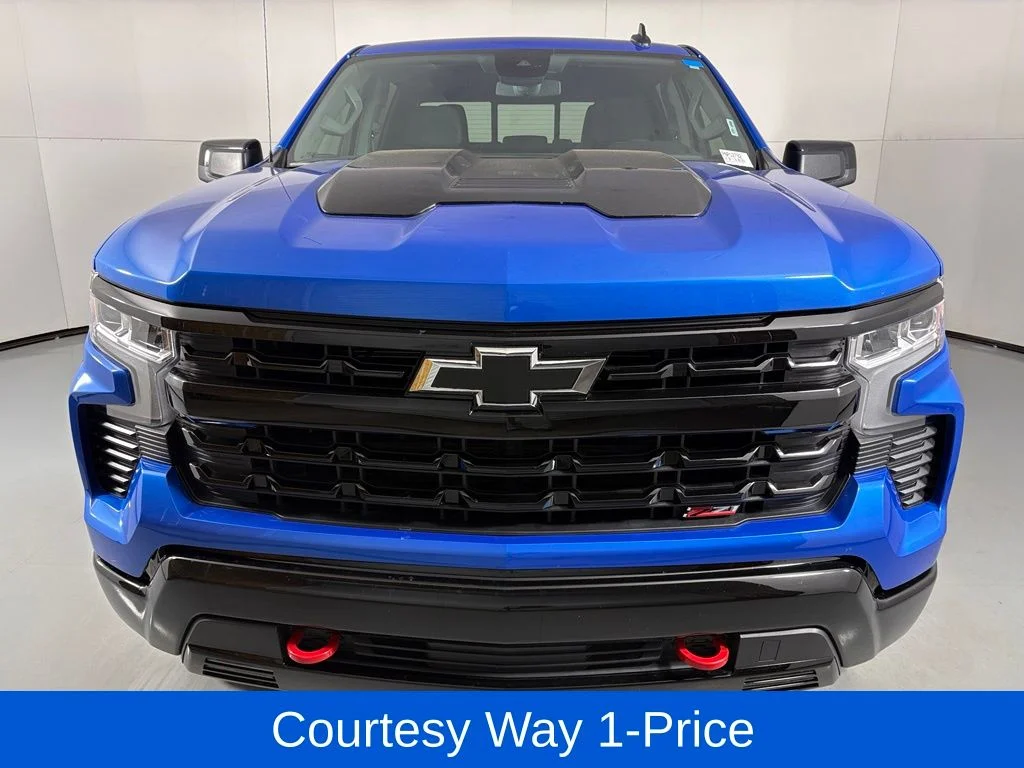 Used 2026 Blue Chevrolet LT Trail Boss image 4